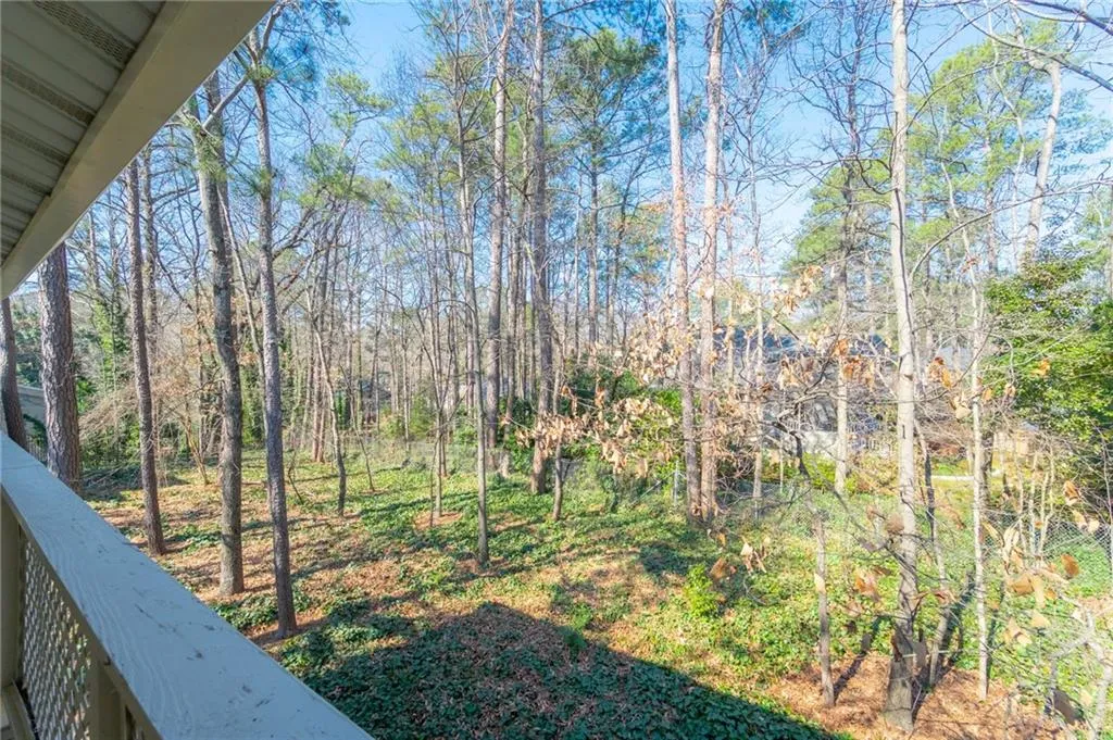 6822 Glenridge Drive Unit B, Sandy Springs, Georgia 30328, 2 Bedrooms Bedrooms, ,2 BathroomsBathrooms,Residential,Sold,6822 Glenridge Drive Unit B,7003799