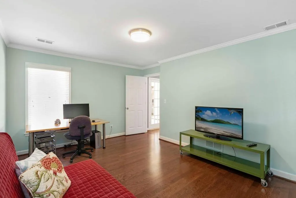 235 W Spalding Drive, Sandy Springs, Georgia 30328, 4 Bedrooms Bedrooms, ,2 BathroomsBathrooms,Residential,Sold,235 W Spalding Drive,6847668
