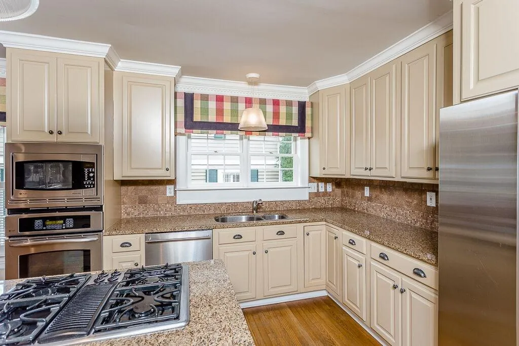 2113 Mckinley Road Nw, Atlanta, Georgia 30318, 4 Bedrooms Bedrooms, ,3 BathroomsBathrooms,Residential,Sold,2113 Mckinley Road Nw,5814193