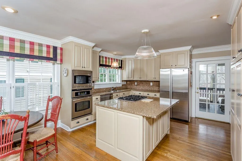 2113 Mckinley Road Nw, Atlanta, Georgia 30318, 4 Bedrooms Bedrooms, ,3 BathroomsBathrooms,Residential,Sold,2113 Mckinley Road Nw,5814193