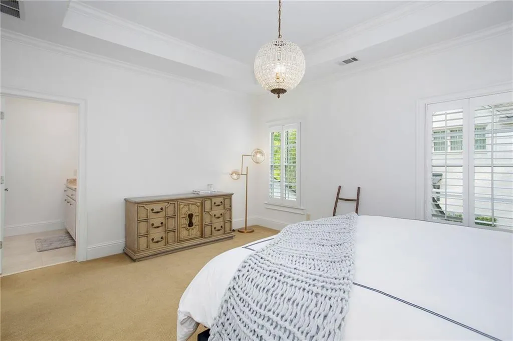 5207 Lake Forrest Drive, Atlanta, Georgia 30342, 5 Bedrooms Bedrooms, ,5 BathroomsBathrooms,Residential,Sold,5207 Lake Forrest Drive,7035245