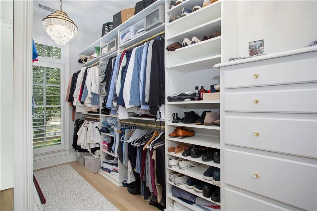 5207 Lake Forrest Drive, Atlanta, Georgia 30342, 5 Bedrooms Bedrooms, ,5 BathroomsBathrooms,Residential,Sold,5207 Lake Forrest Drive,7035245