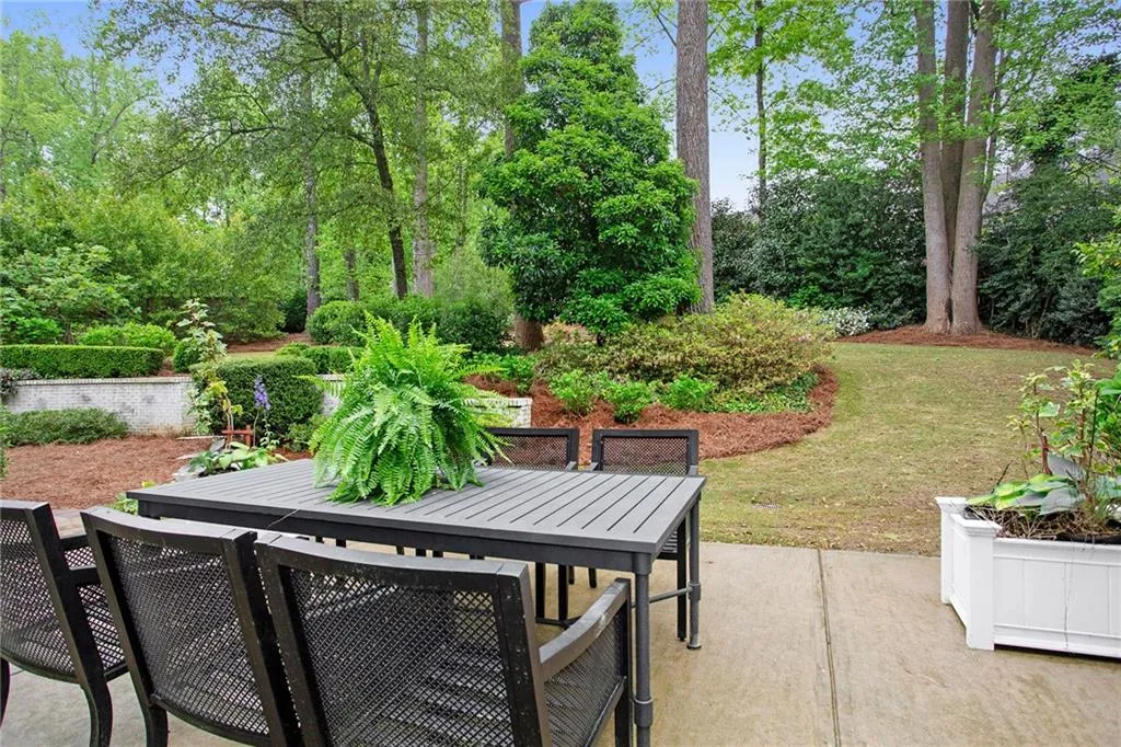 5207 Lake Forrest Drive, Atlanta, Georgia 30342, 5 Bedrooms Bedrooms, ,5 BathroomsBathrooms,Residential,Sold,5207 Lake Forrest Drive,7035245