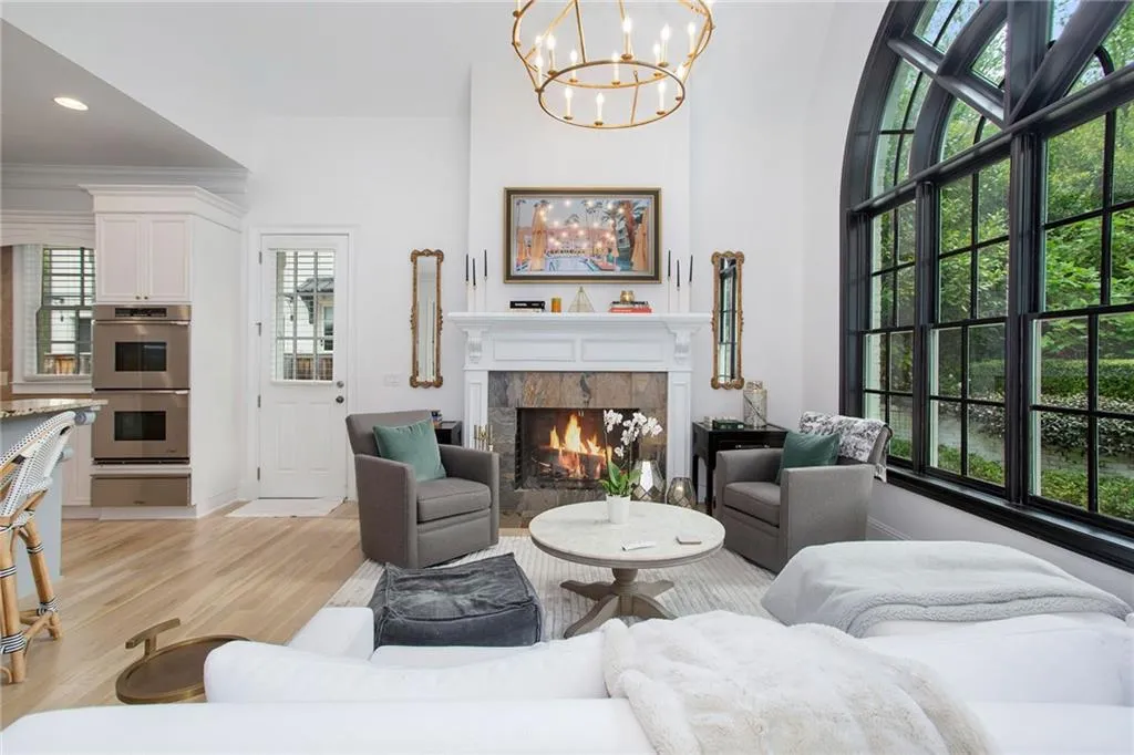 5207 Lake Forrest Drive, Atlanta, Georgia 30342, 5 Bedrooms Bedrooms, ,5 BathroomsBathrooms,Residential,Sold,5207 Lake Forrest Drive,7035245