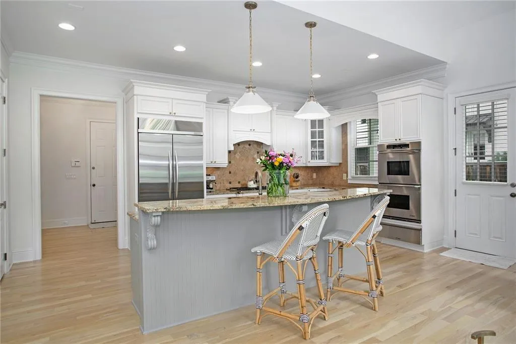 5207 Lake Forrest Drive, Atlanta, Georgia 30342, 5 Bedrooms Bedrooms, ,5 BathroomsBathrooms,Residential,Sold,5207 Lake Forrest Drive,7035245