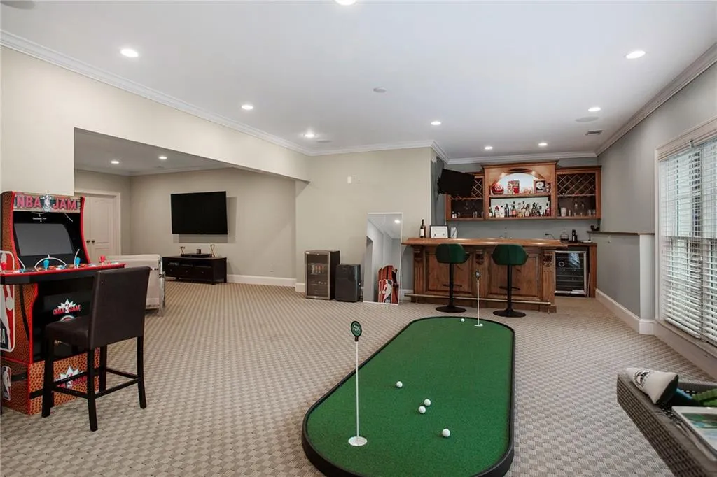 5207 Lake Forrest Drive, Atlanta, Georgia 30342, 5 Bedrooms Bedrooms, ,5 BathroomsBathrooms,Residential,Sold,5207 Lake Forrest Drive,7035245