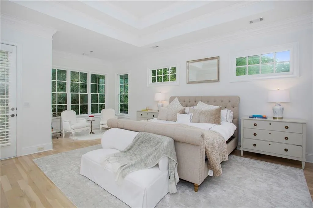 5207 Lake Forrest Drive, Atlanta, Georgia 30342, 5 Bedrooms Bedrooms, ,5 BathroomsBathrooms,Residential,Sold,5207 Lake Forrest Drive,7035245