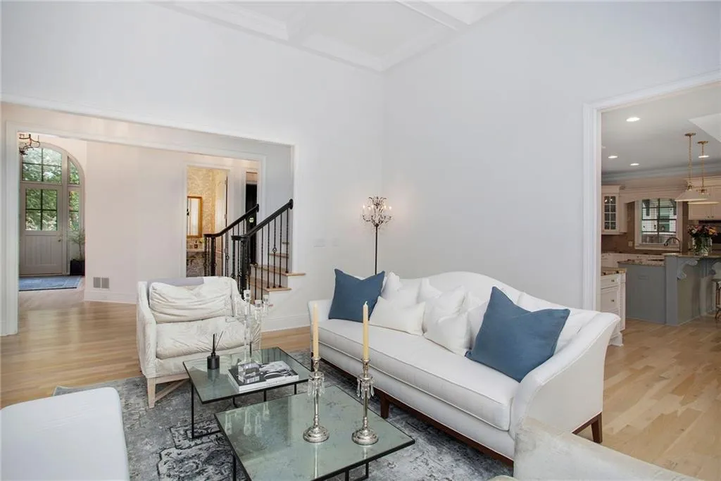 5207 Lake Forrest Drive, Atlanta, Georgia 30342, 5 Bedrooms Bedrooms, ,5 BathroomsBathrooms,Residential,Sold,5207 Lake Forrest Drive,7035245