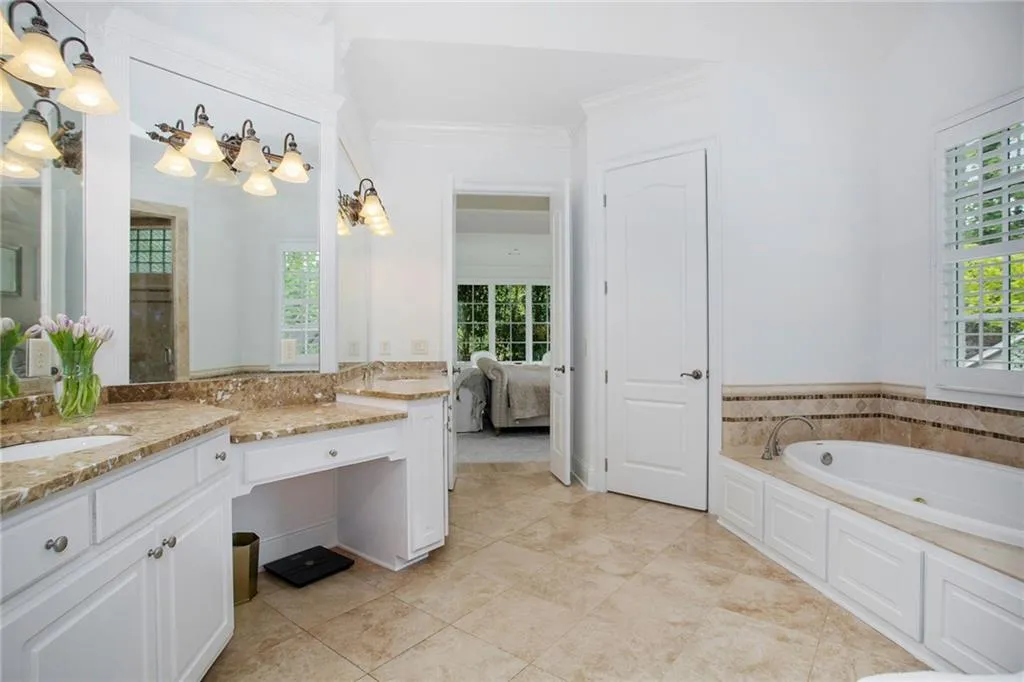 5207 Lake Forrest Drive, Atlanta, Georgia 30342, 5 Bedrooms Bedrooms, ,5 BathroomsBathrooms,Residential,Sold,5207 Lake Forrest Drive,7035245