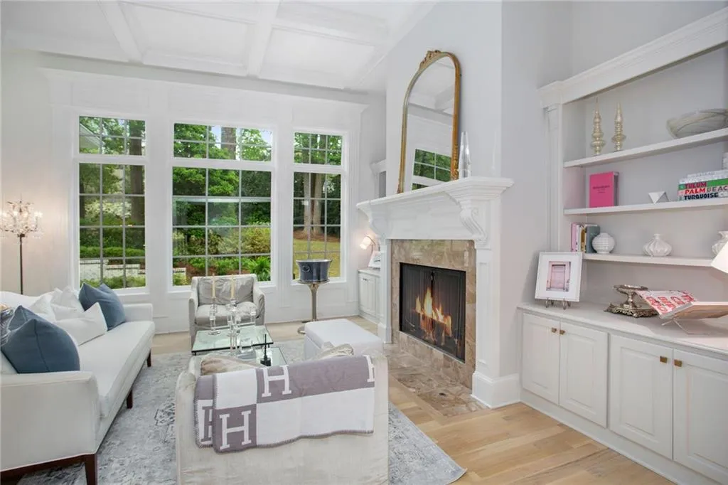 5207 Lake Forrest Drive, Atlanta, Georgia 30342, 5 Bedrooms Bedrooms, ,5 BathroomsBathrooms,Residential,Sold,5207 Lake Forrest Drive,7035245