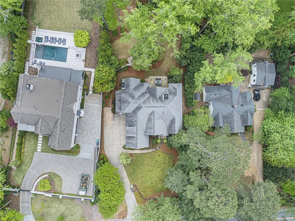 5207 Lake Forrest Drive, Atlanta, Georgia 30342, 5 Bedrooms Bedrooms, ,5 BathroomsBathrooms,Residential,Sold,5207 Lake Forrest Drive,7035245