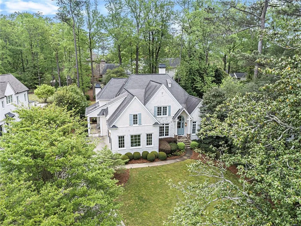 5207 Lake Forrest Drive, Atlanta, Georgia 30342, 5 Bedrooms Bedrooms, ,5 BathroomsBathrooms,Residential,Sold,5207 Lake Forrest Drive,7035245