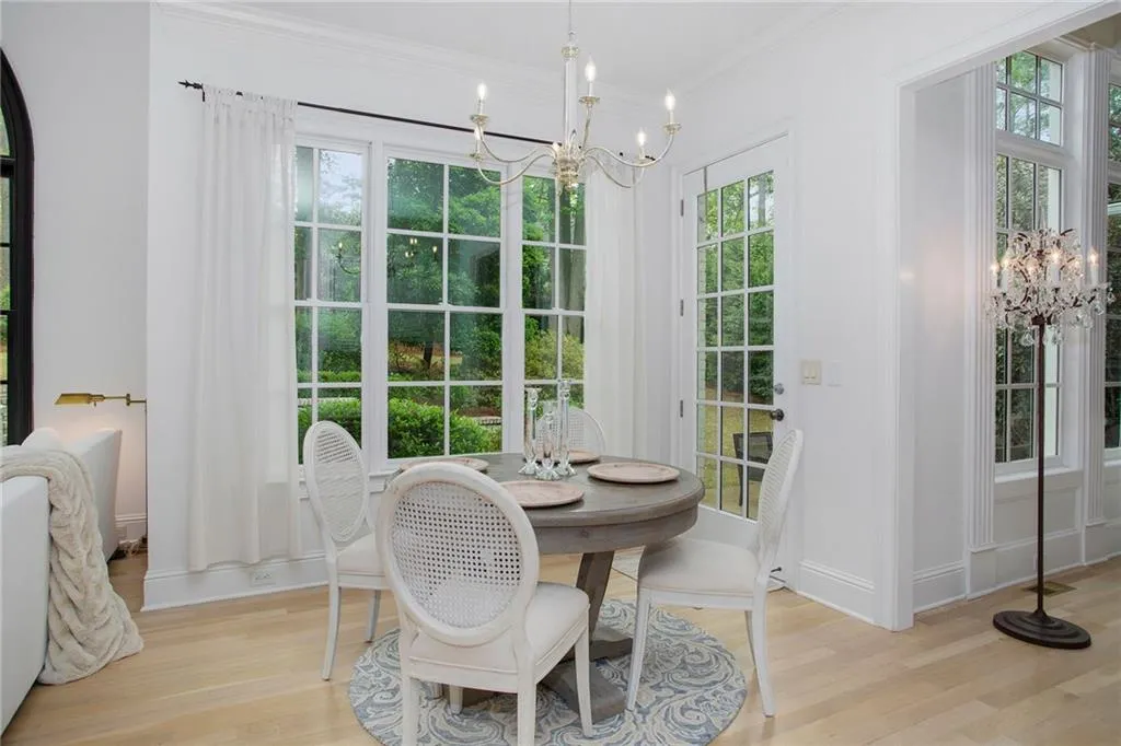 5207 Lake Forrest Drive, Atlanta, Georgia 30342, 5 Bedrooms Bedrooms, ,5 BathroomsBathrooms,Residential,Sold,5207 Lake Forrest Drive,7035245