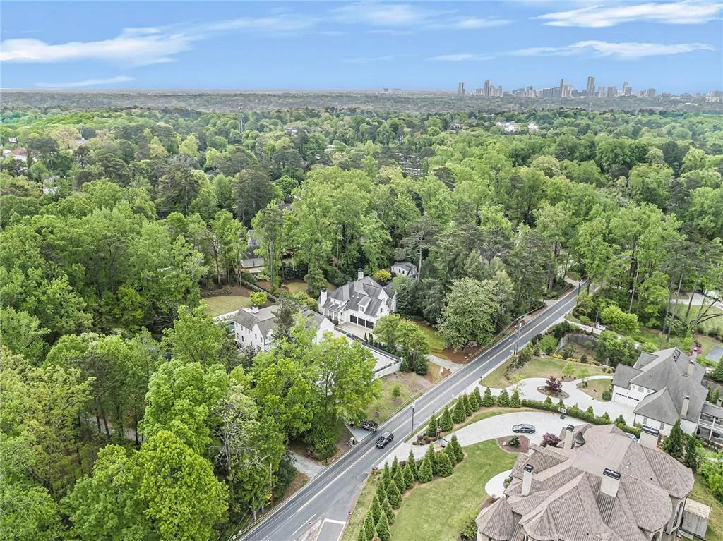 5207 Lake Forrest Drive, Atlanta, Georgia 30342, 5 Bedrooms Bedrooms, ,5 BathroomsBathrooms,Residential,Sold,5207 Lake Forrest Drive,7035245