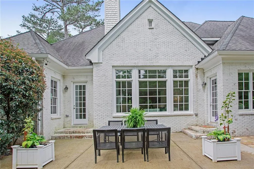 5207 Lake Forrest Drive, Atlanta, Georgia 30342, 5 Bedrooms Bedrooms, ,5 BathroomsBathrooms,Residential,Sold,5207 Lake Forrest Drive,7035245