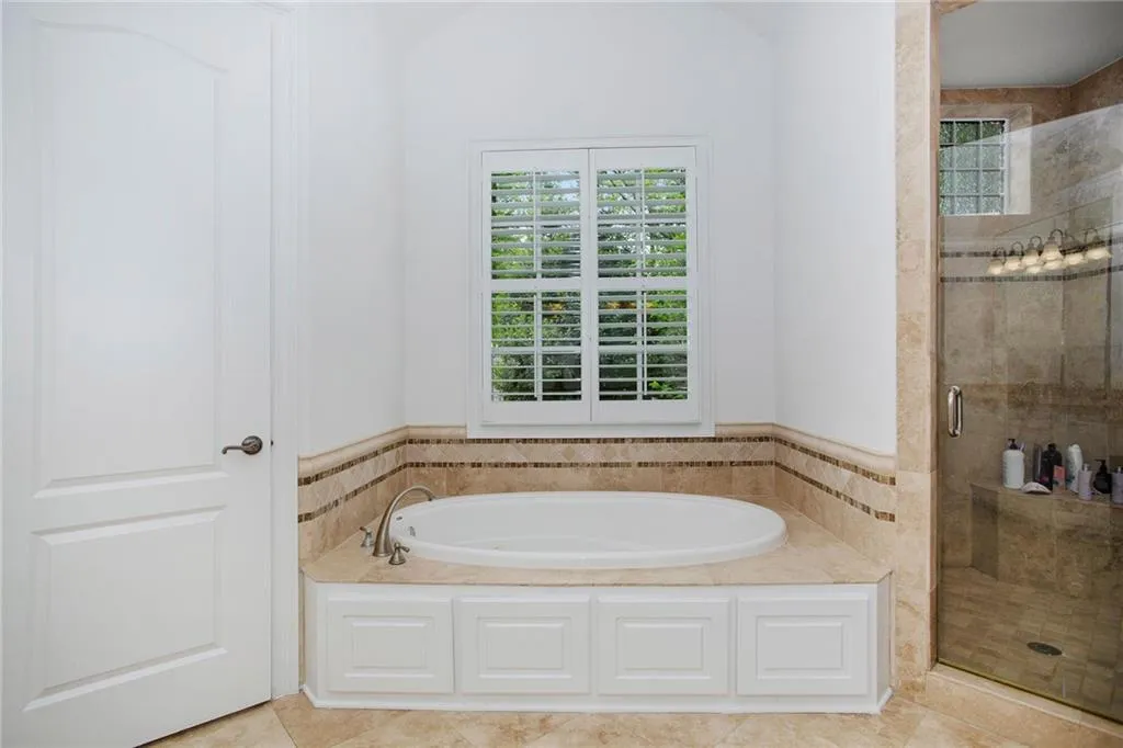 5207 Lake Forrest Drive, Atlanta, Georgia 30342, 5 Bedrooms Bedrooms, ,5 BathroomsBathrooms,Residential,Sold,5207 Lake Forrest Drive,7035245