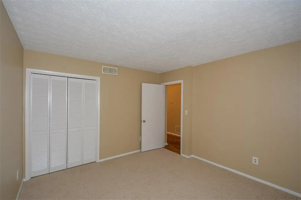 1705 Woodcliff Drive, Sandy Springs, Georgia 30350, 2 Bedrooms Bedrooms, ,2 BathroomsBathrooms,Residential,Sold,1705 Woodcliff Drive,5993490