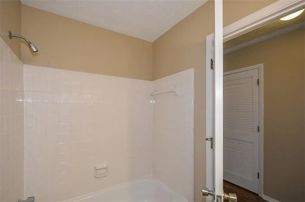 1705 Woodcliff Drive, Sandy Springs, Georgia 30350, 2 Bedrooms Bedrooms, ,2 BathroomsBathrooms,Residential,Sold,1705 Woodcliff Drive,5993490