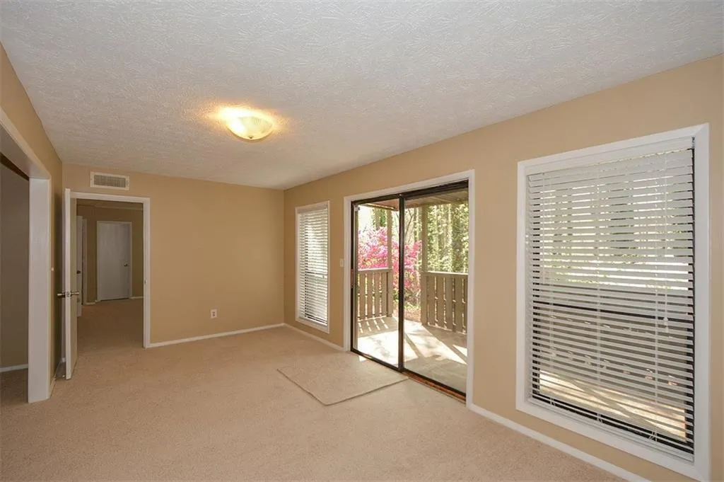 1705 Woodcliff Drive, Sandy Springs, Georgia 30350, 2 Bedrooms Bedrooms, ,2 BathroomsBathrooms,Residential,Sold,1705 Woodcliff Drive,5993490