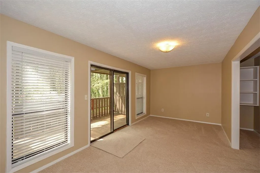 1705 Woodcliff Drive, Sandy Springs, Georgia 30350, 2 Bedrooms Bedrooms, ,2 BathroomsBathrooms,Residential,Sold,1705 Woodcliff Drive,5993490