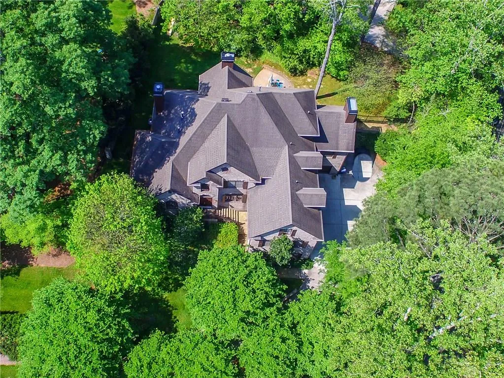 3870 Powers Ferry Road Nw, Atlanta, Georgia 30342, 5 Bedrooms Bedrooms, ,5 BathroomsBathrooms,Residential,Sold,3870 Powers Ferry Road Nw,5838142