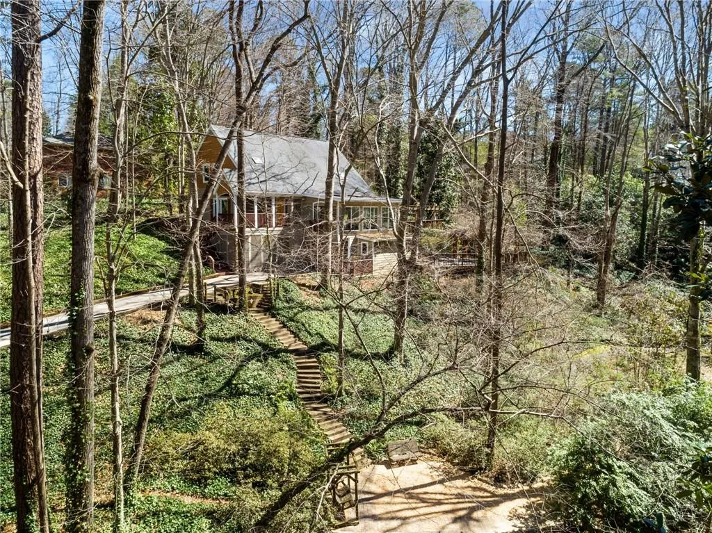 515 Forest Valley Road, Atlanta, Georgia 30342, 4 Bedrooms Bedrooms, ,3 BathroomsBathrooms,Residential,Sold,515 Forest Valley Road,7016255