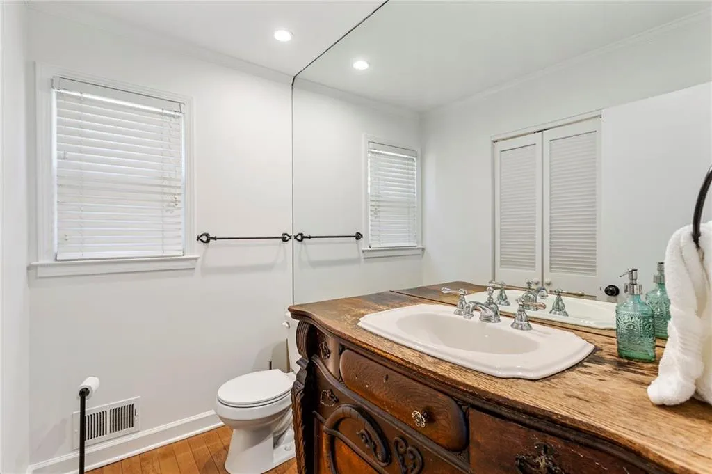 515 Forest Valley Road, Atlanta, Georgia 30342, 4 Bedrooms Bedrooms, ,3 BathroomsBathrooms,Residential,Sold,515 Forest Valley Road,7016255