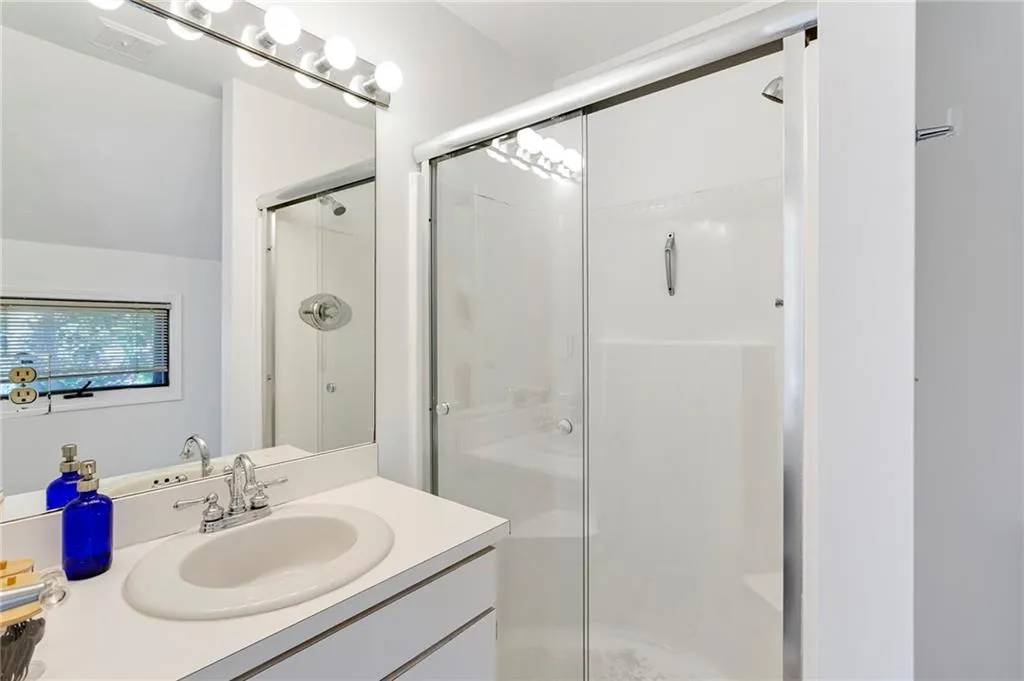 515 Forest Valley Road, Atlanta, Georgia 30342, 4 Bedrooms Bedrooms, ,3 BathroomsBathrooms,Residential,Sold,515 Forest Valley Road,7016255