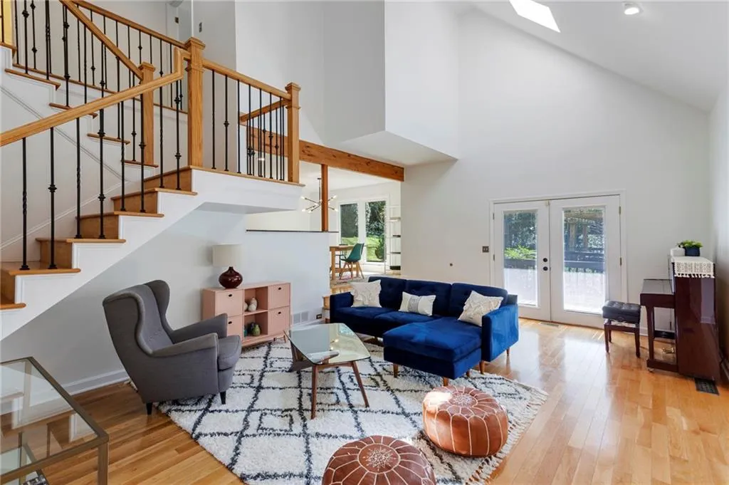 515 Forest Valley Road, Atlanta, Georgia 30342, 4 Bedrooms Bedrooms, ,3 BathroomsBathrooms,Residential,Sold,515 Forest Valley Road,7016255