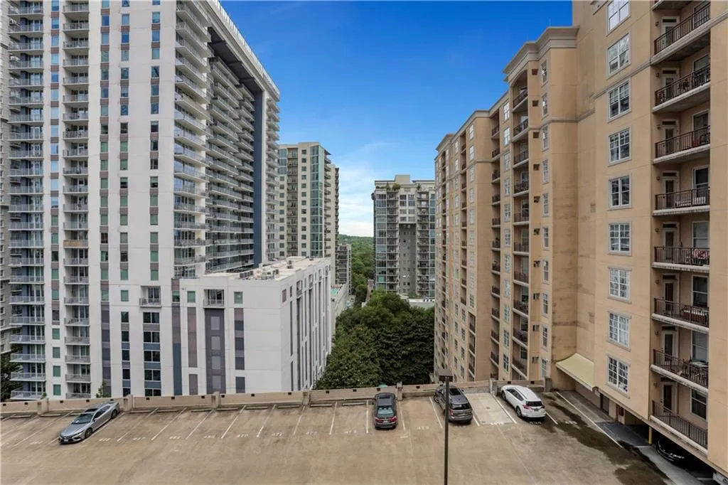 1101 Juniper Street Ne Unit 922, Atlanta, Georgia 30309, 1 Bedroom Bedrooms, ,1 BathroomBathrooms,Residential,For Sale,1101 Juniper Street Ne Unit 922,7601353