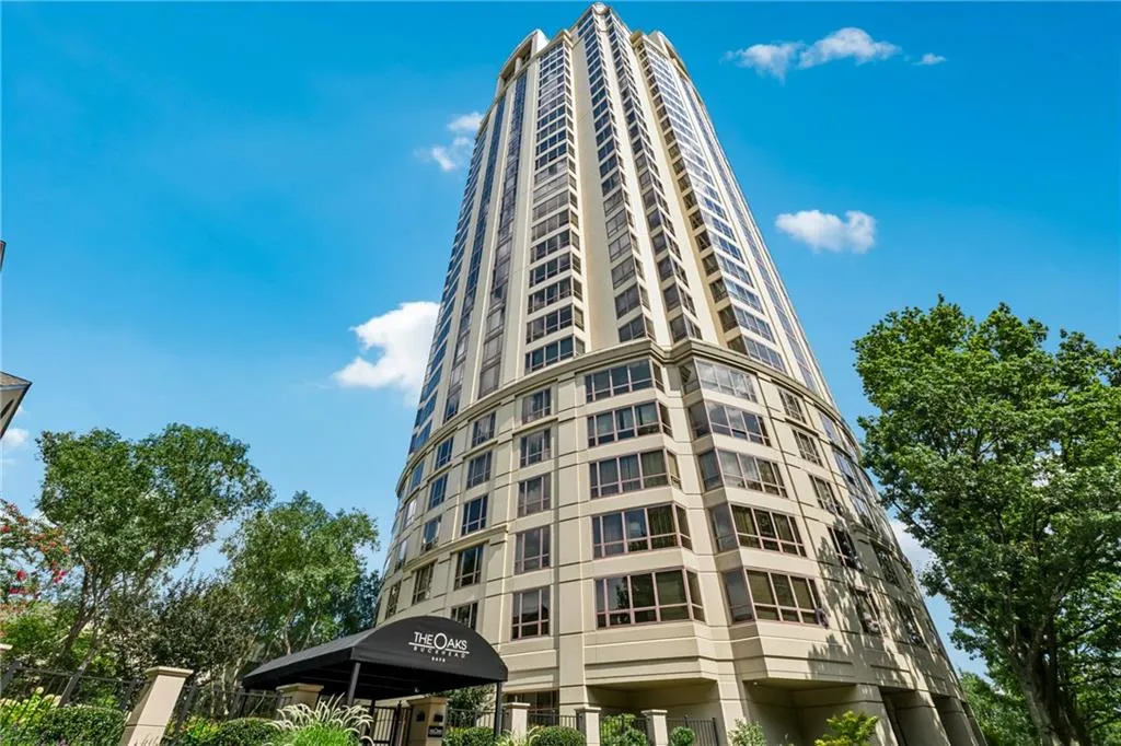 3475 Oak Valley Road Ne Unit 980, Atlanta, Georgia 30326, 2 Bedrooms Bedrooms, ,1 BathroomBathrooms,Residential,For Sale,3475 Oak Valley Road Ne Unit 980,7635796