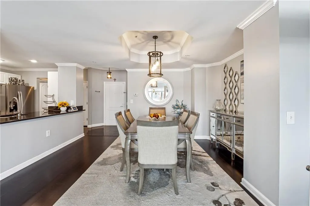 3475 Oak Valley Road Ne Unit 980, Atlanta, Georgia 30326, 2 Bedrooms Bedrooms, ,1 BathroomBathrooms,Residential,For Sale,3475 Oak Valley Road Ne Unit 980,7635796