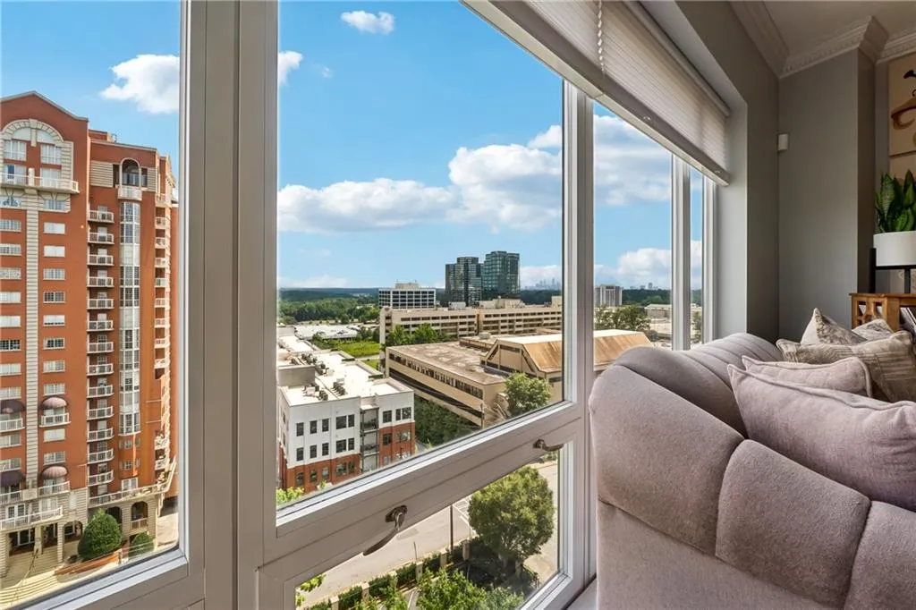 3475 Oak Valley Road Ne Unit 980, Atlanta, Georgia 30326, 2 Bedrooms Bedrooms, ,1 BathroomBathrooms,Residential,For Sale,3475 Oak Valley Road Ne Unit 980,7635796