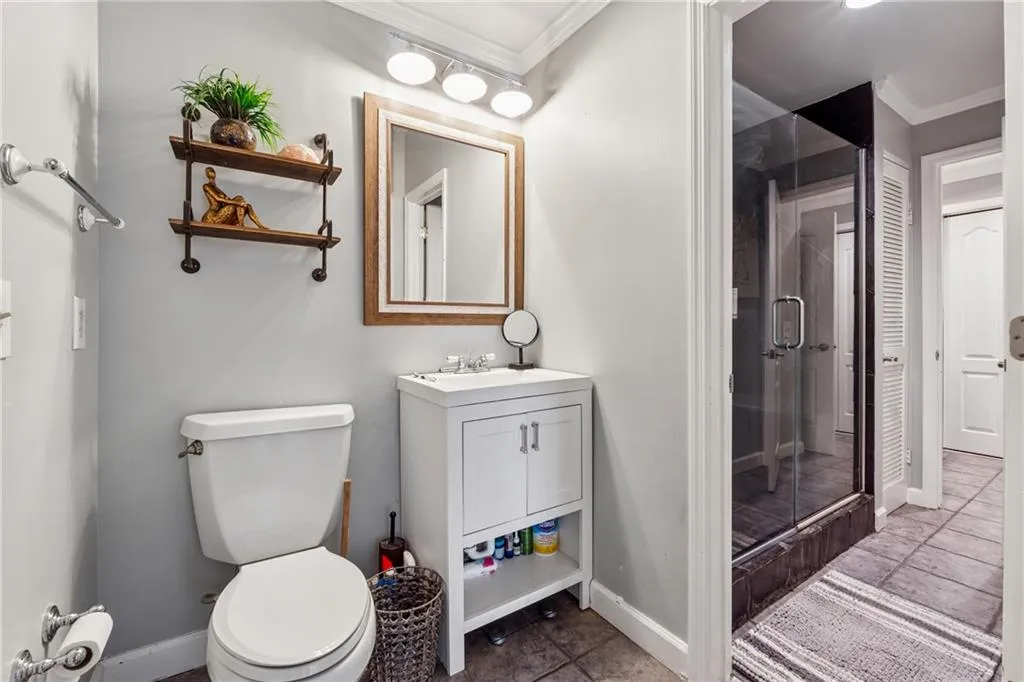 3475 Oak Valley Road Ne Unit 980, Atlanta, Georgia 30326, 2 Bedrooms Bedrooms, ,1 BathroomBathrooms,Residential,For Sale,3475 Oak Valley Road Ne Unit 980,7635796