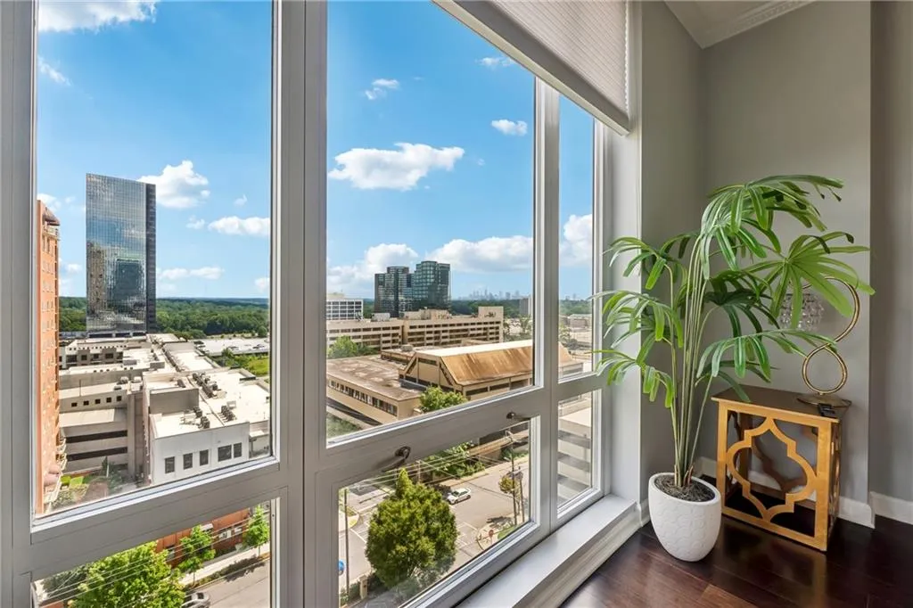 3475 Oak Valley Road Ne Unit 980, Atlanta, Georgia 30326, 2 Bedrooms Bedrooms, ,1 BathroomBathrooms,Residential,For Sale,3475 Oak Valley Road Ne Unit 980,7635796