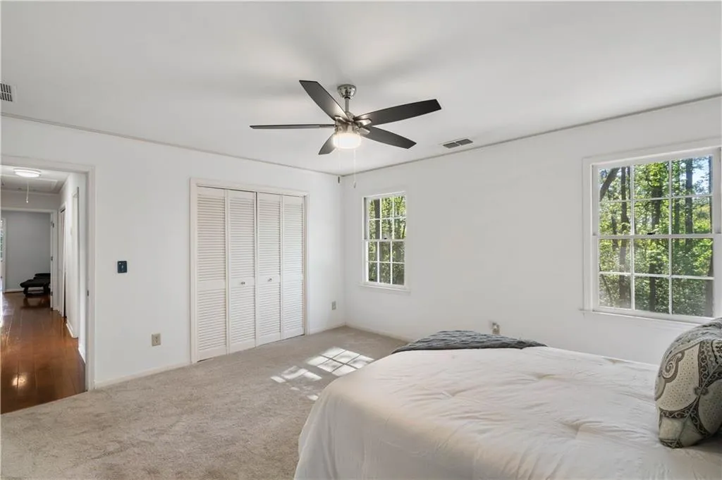 175 Marsh Glen Point, Sandy Springs, Georgia 30328, 4 Bedrooms Bedrooms, ,4 BathroomsBathrooms,Residential,Sold,175 Marsh Glen Point,7202180