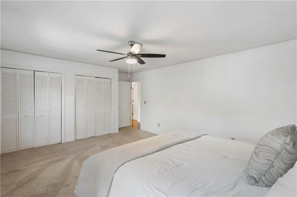 175 Marsh Glen Point, Sandy Springs, Georgia 30328, 4 Bedrooms Bedrooms, ,4 BathroomsBathrooms,Residential,Sold,175 Marsh Glen Point,7202180