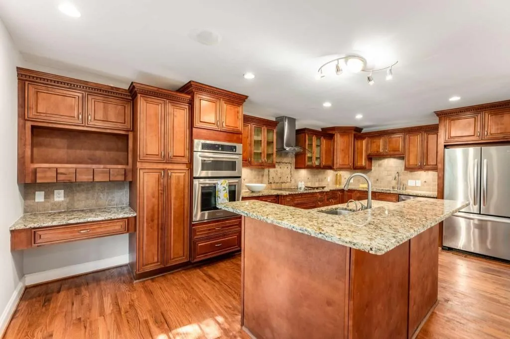 333 The Chace Ne, Sandy Springs, Georgia 30328, 4 Bedrooms Bedrooms, ,3 BathroomsBathrooms,Residential,Sold,333 The Chace Ne,7396286