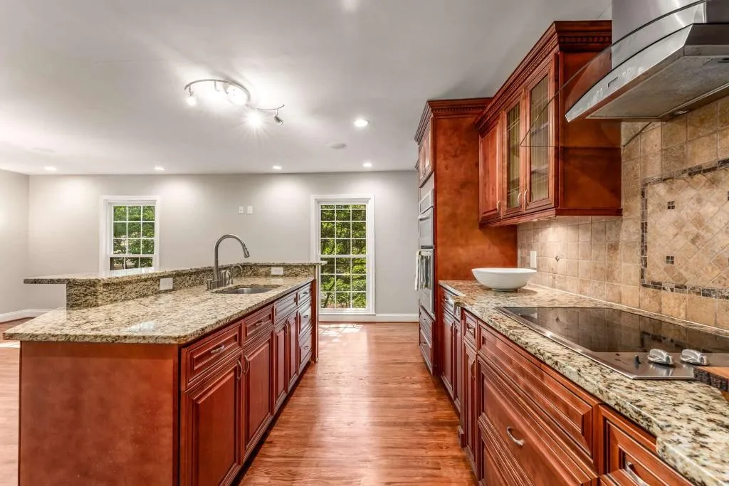 333 The Chace Ne, Sandy Springs, Georgia 30328, 4 Bedrooms Bedrooms, ,3 BathroomsBathrooms,Residential,Sold,333 The Chace Ne,7396286