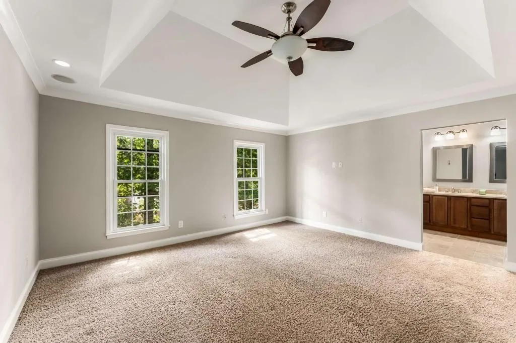 Primary Bedroom with en-suite bathroom