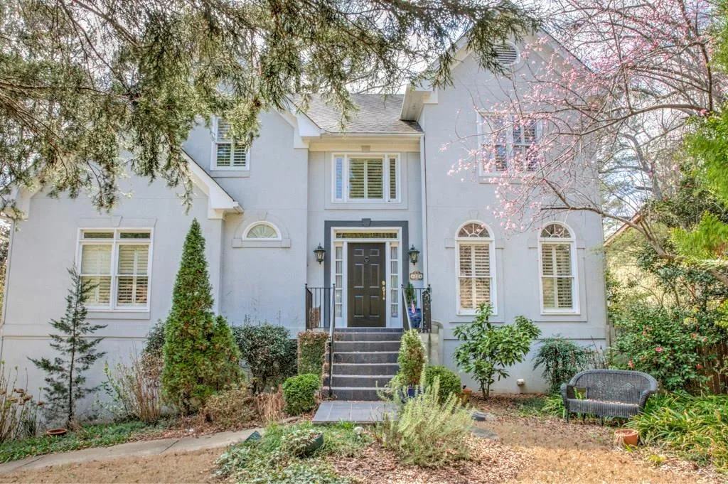 4224 Paces Ferry Road Se, Atlanta, Georgia 30339, 4 Bedrooms Bedrooms, ,4 BathroomsBathrooms,Residential,Sold,4224 Paces Ferry Road Se,5812386