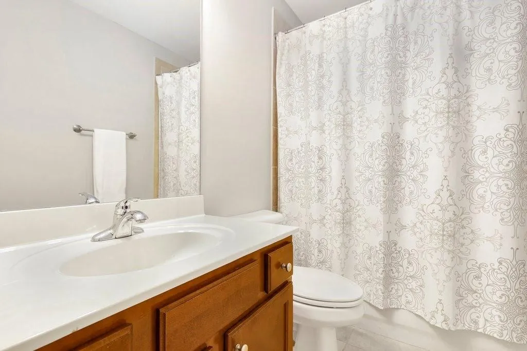 767 Berrydale Drive Unit 49, Atlanta, Georgia 30328, 2 Bedrooms Bedrooms, ,2 BathroomsBathrooms,Residential,Sold,767 Berrydale Drive Unit 49,7047296