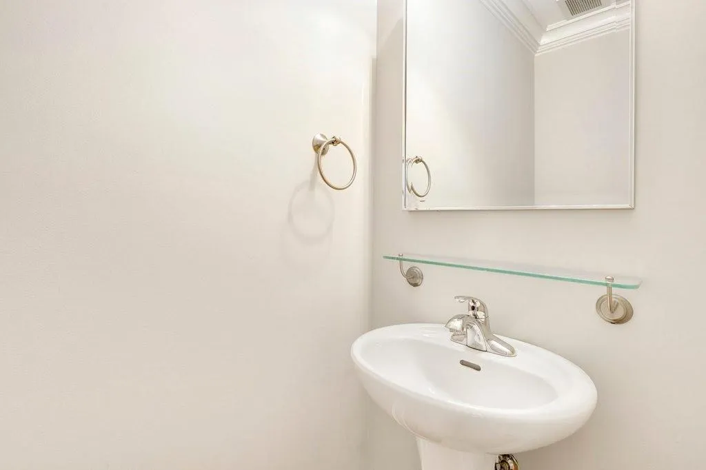 767 Berrydale Drive Unit 49, Atlanta, Georgia 30328, 2 Bedrooms Bedrooms, ,2 BathroomsBathrooms,Residential,Sold,767 Berrydale Drive Unit 49,7047296