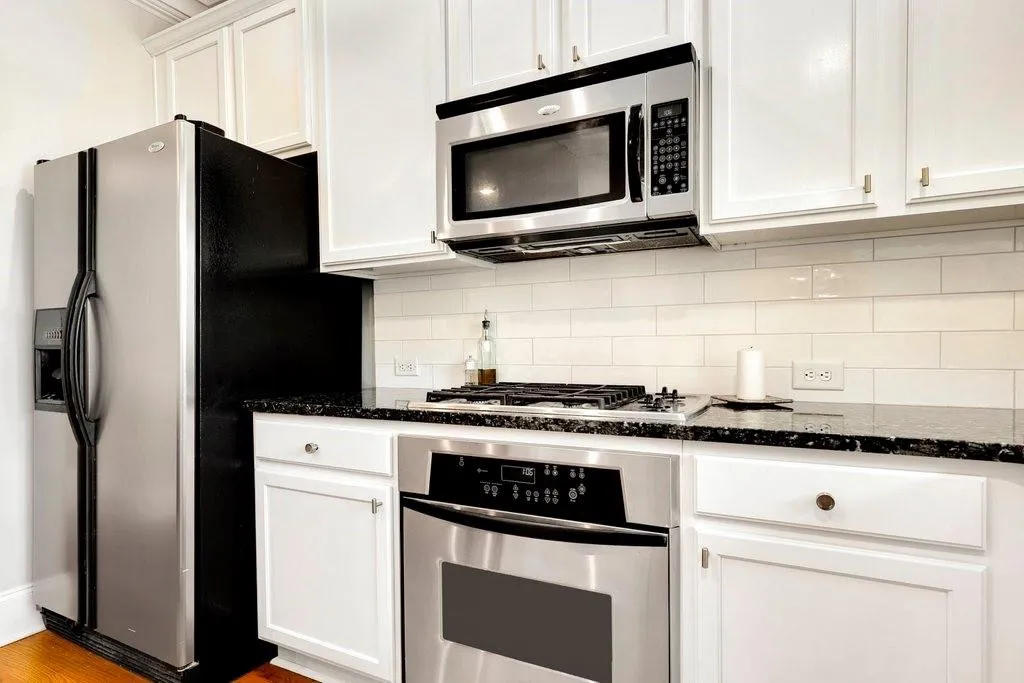 767 Berrydale Drive Unit 49, Atlanta, Georgia 30328, 2 Bedrooms Bedrooms, ,2 BathroomsBathrooms,Residential,Sold,767 Berrydale Drive Unit 49,7047296