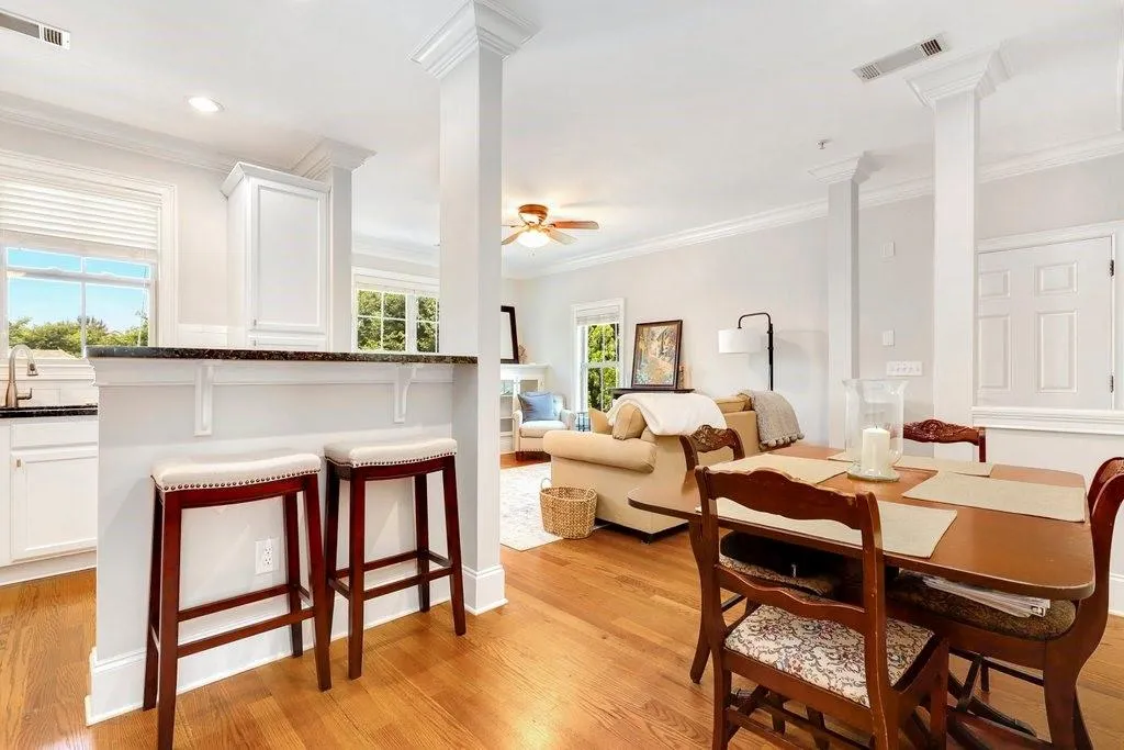 767 Berrydale Drive Unit 49, Atlanta, Georgia 30328, 2 Bedrooms Bedrooms, ,2 BathroomsBathrooms,Residential,Sold,767 Berrydale Drive Unit 49,7047296