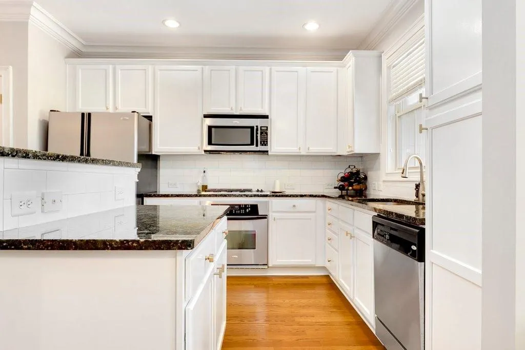 767 Berrydale Drive Unit 49, Atlanta, Georgia 30328, 2 Bedrooms Bedrooms, ,2 BathroomsBathrooms,Residential,Sold,767 Berrydale Drive Unit 49,7047296