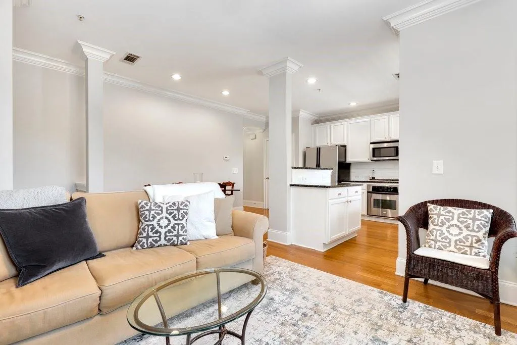 767 Berrydale Drive Unit 49, Atlanta, Georgia 30328, 2 Bedrooms Bedrooms, ,2 BathroomsBathrooms,Residential,Sold,767 Berrydale Drive Unit 49,7047296
