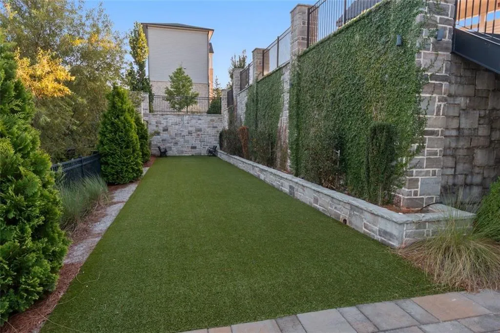 2669 Caruso Way, Atlanta, Georgia 30339, 3 Bedrooms Bedrooms, ,3 BathroomsBathrooms,Residential,For Sale,2669 Caruso Way,7648192