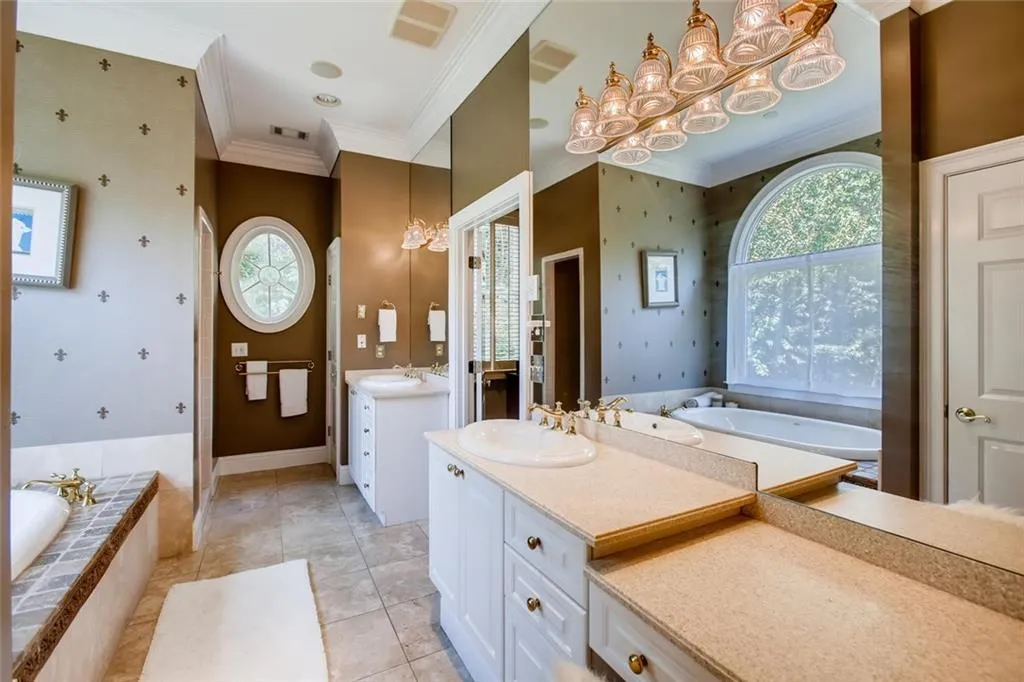 5185 Falcon Chase Lane, Sandy Springs, Georgia 30342, 5 Bedrooms Bedrooms, ,4 BathroomsBathrooms,Residential,Sold,5185 Falcon Chase Lane,6674890