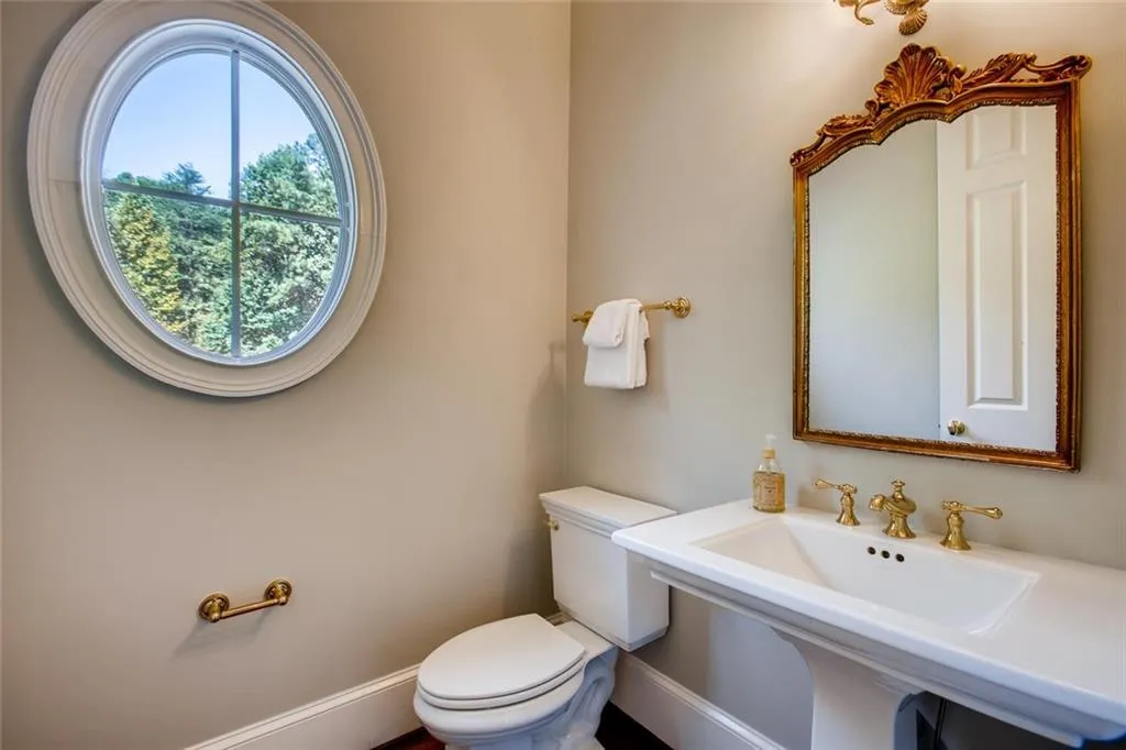 5185 Falcon Chase Lane, Sandy Springs, Georgia 30342, 5 Bedrooms Bedrooms, ,4 BathroomsBathrooms,Residential,Sold,5185 Falcon Chase Lane,6674890